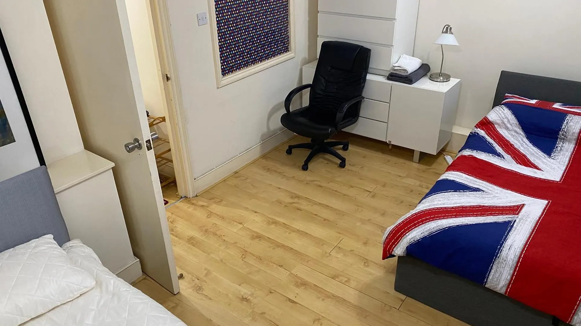 Homestay Privet Room Near Cambridge Heath Station London