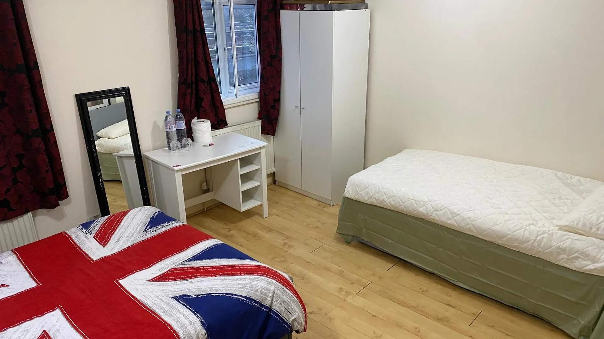 Privet Room Near Cambridge Heath Station London Homestay
