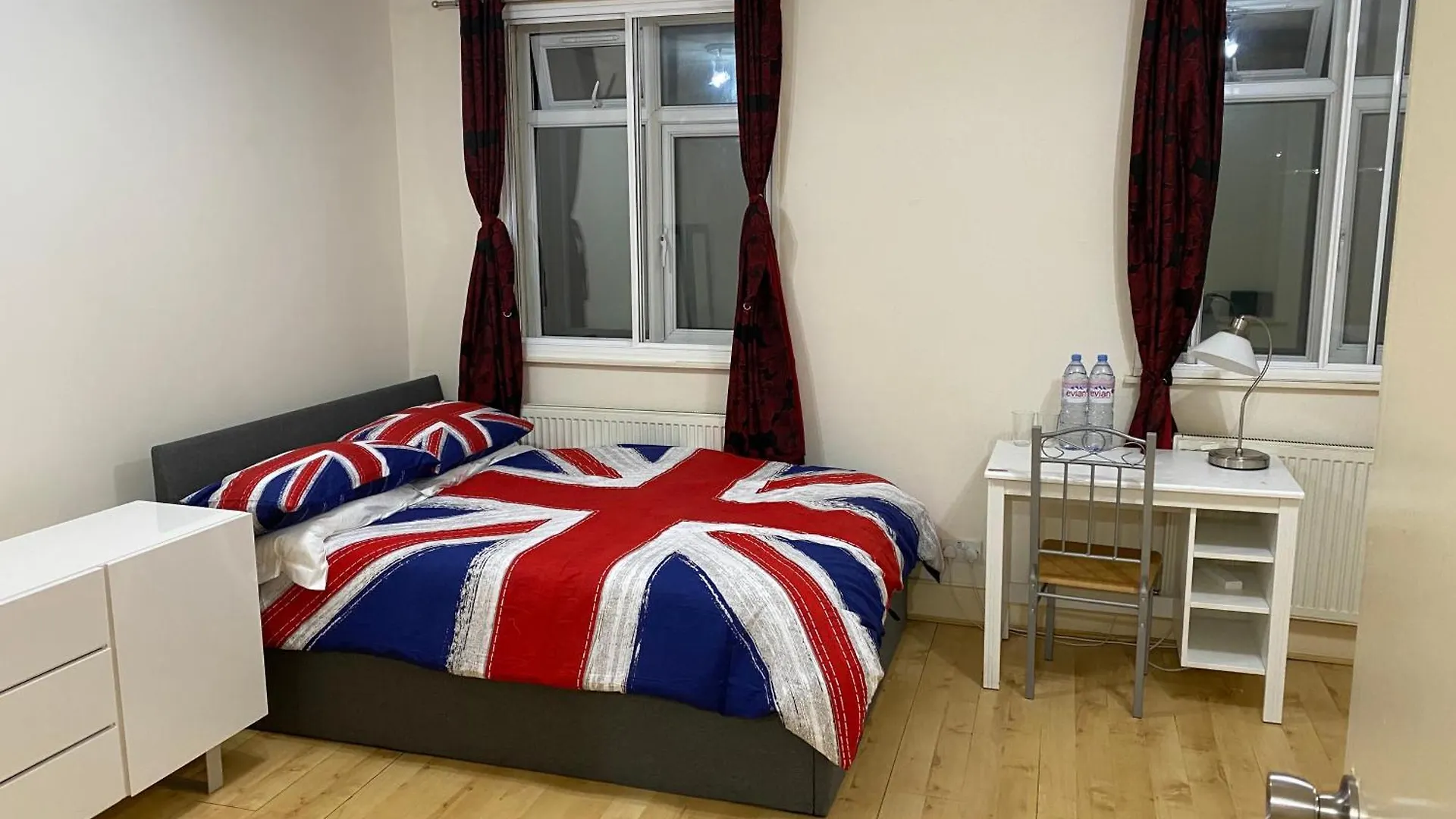 Homestay Privet Room Near Cambridge Heath Station London